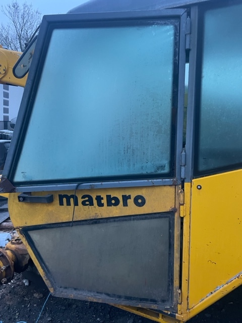 Matbro ts270 ts280 drzwi dolne i górne - Двері та запчастини в категорії Сільськогосподарська техніка: фото 1 Matbro ts270 ts280 drzwi dolne i górne - Двері та запчастини в категорії Сільськогосподарська техніка: фото 1