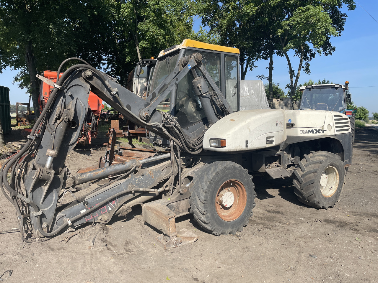 Mecalac 12MXT 12 MXT - części - kabina mosty siłowniki koła zwolnica skrzynia - Бортовий редуктор в категорії Сільськогосподарська техніка: фото 5 Mecalac 12MXT 12 MXT - części - kabina mosty siłowniki koła zwolnica skrzynia - Бортовий редуктор в категорії Сільськогосподарська техніка: фото 5