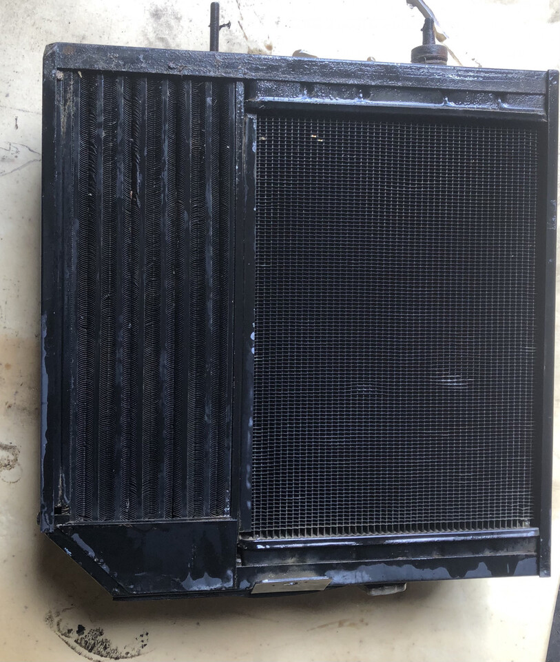 Merlo-chłodnica cieczy/Merlo P 27.9 chłodnica wody i oleju - Радіатор в категорії Навантажувачі телескопічні: фото 1 Merlo-chłodnica cieczy/Merlo P 27.9 chłodnica wody i oleju - Радіатор в категорії Навантажувачі телескопічні: фото 1