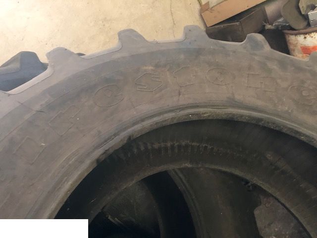 Opona 520/85R42 Firestone PERFORMER 85 20.8R42 157D/154E TL - Шина в категорії Сільськогосподарська техніка: фото 2 Opona 520/85R42 Firestone PERFORMER 85 20.8R42 157D/154E TL - Шина в категорії Сільськогосподарська техніка: фото 2