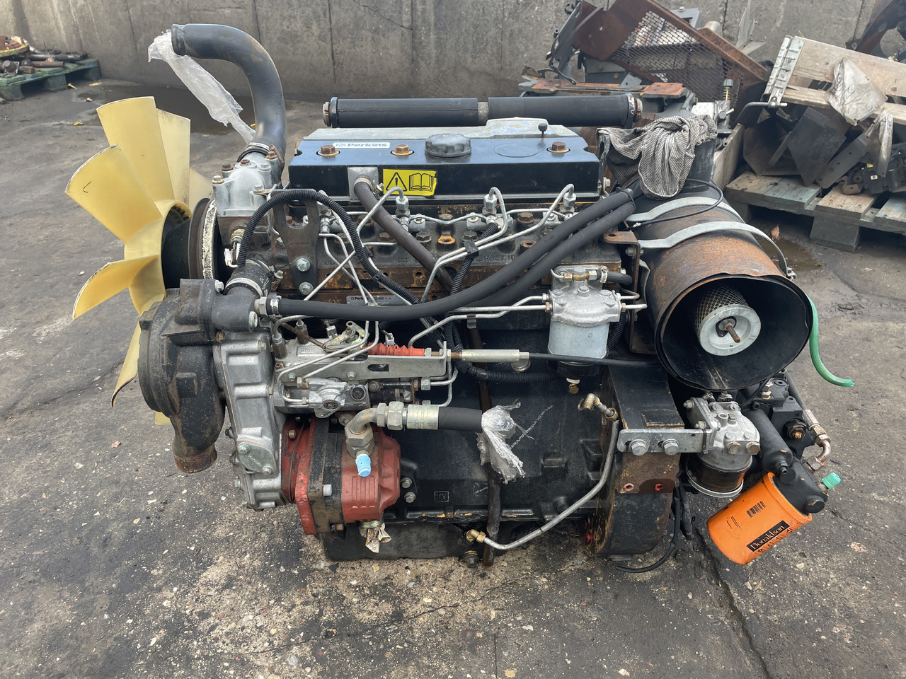 Perkins AB 1004.4 - silnik kompletny Manitou Caterpillar Massey - Двигун в категорії Будівельна техніка: фото 1 Perkins AB 1004.4 - silnik kompletny Manitou Caterpillar Massey - Двигун в категорії Будівельна техніка: фото 1
