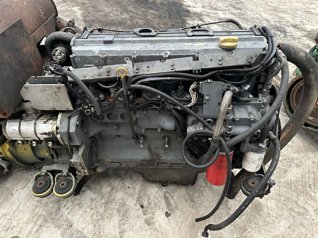 Silnik Deutz BF6M1012E głowica blok wał korbowy rozrząd i inne części - Колінчастий вал в категорії Сільськогосподарська техніка: фото 3 Silnik Deutz BF6M1012E głowica blok wał korbowy rozrząd i inne części - Колінчастий вал в категорії Сільськогосподарська техніка: фото 3