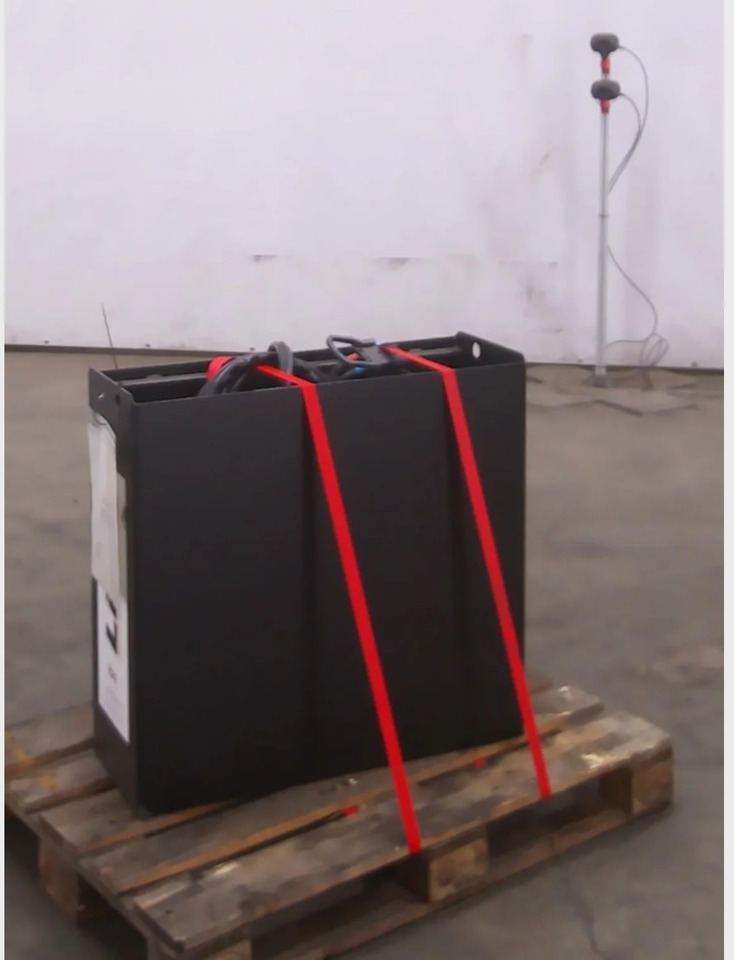 Battery 24V 240Ah - Аккумулятор в категорії Вантажно-розвантажувальна техніка: фото 1 Battery 24V 240Ah - Аккумулятор в категорії Вантажно-розвантажувальна техніка: фото 1