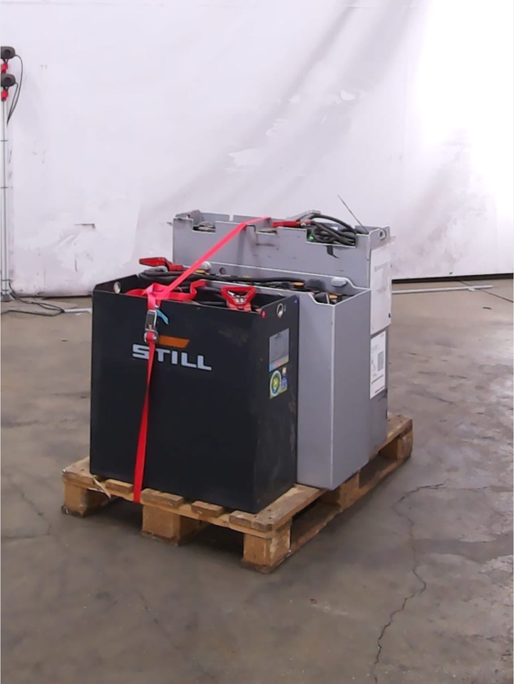 Battery Package 4 pieces - Аккумулятор в категорії Вантажно-розвантажувальна техніка: фото 3 Battery Package 4 pieces - Аккумулятор в категорії Вантажно-розвантажувальна техніка: фото 3