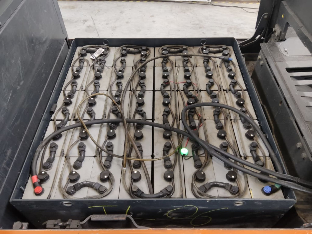 Linde P250 - Складські тягач: фото 4 Linde P250 - Складські тягач: фото 4