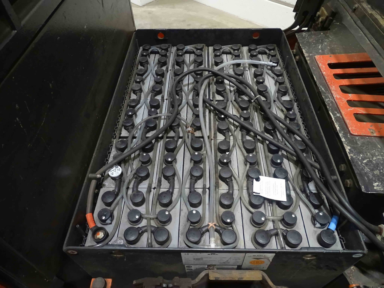 Linde P250 - Складські тягач: фото 4 Linde P250 - Складські тягач: фото 4