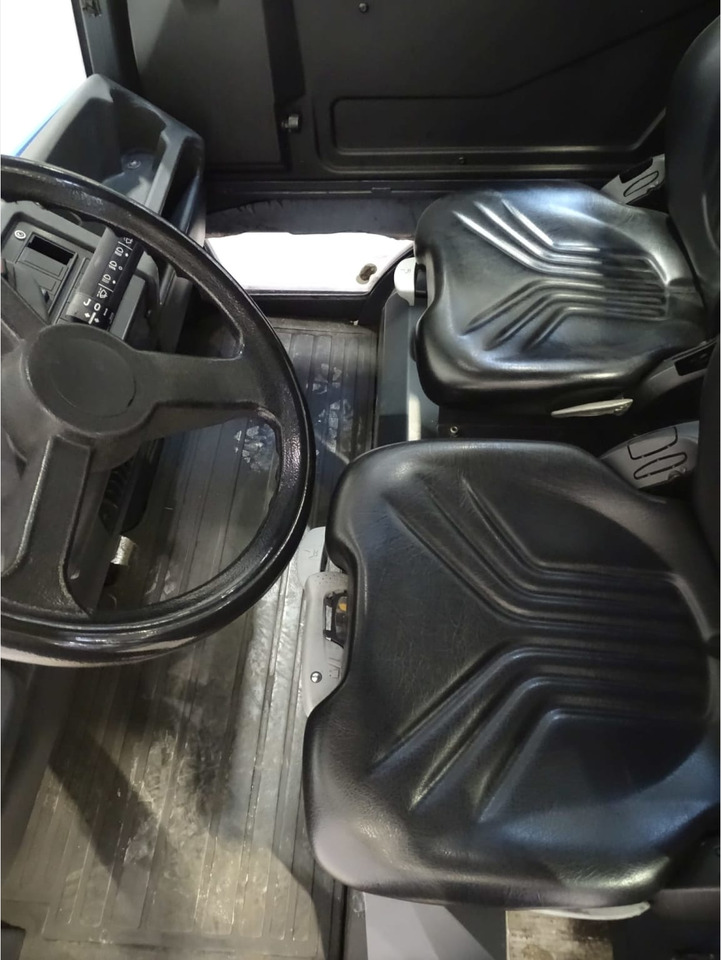 Linde P250 - Складські тягач: фото 3 Linde P250 - Складські тягач: фото 3