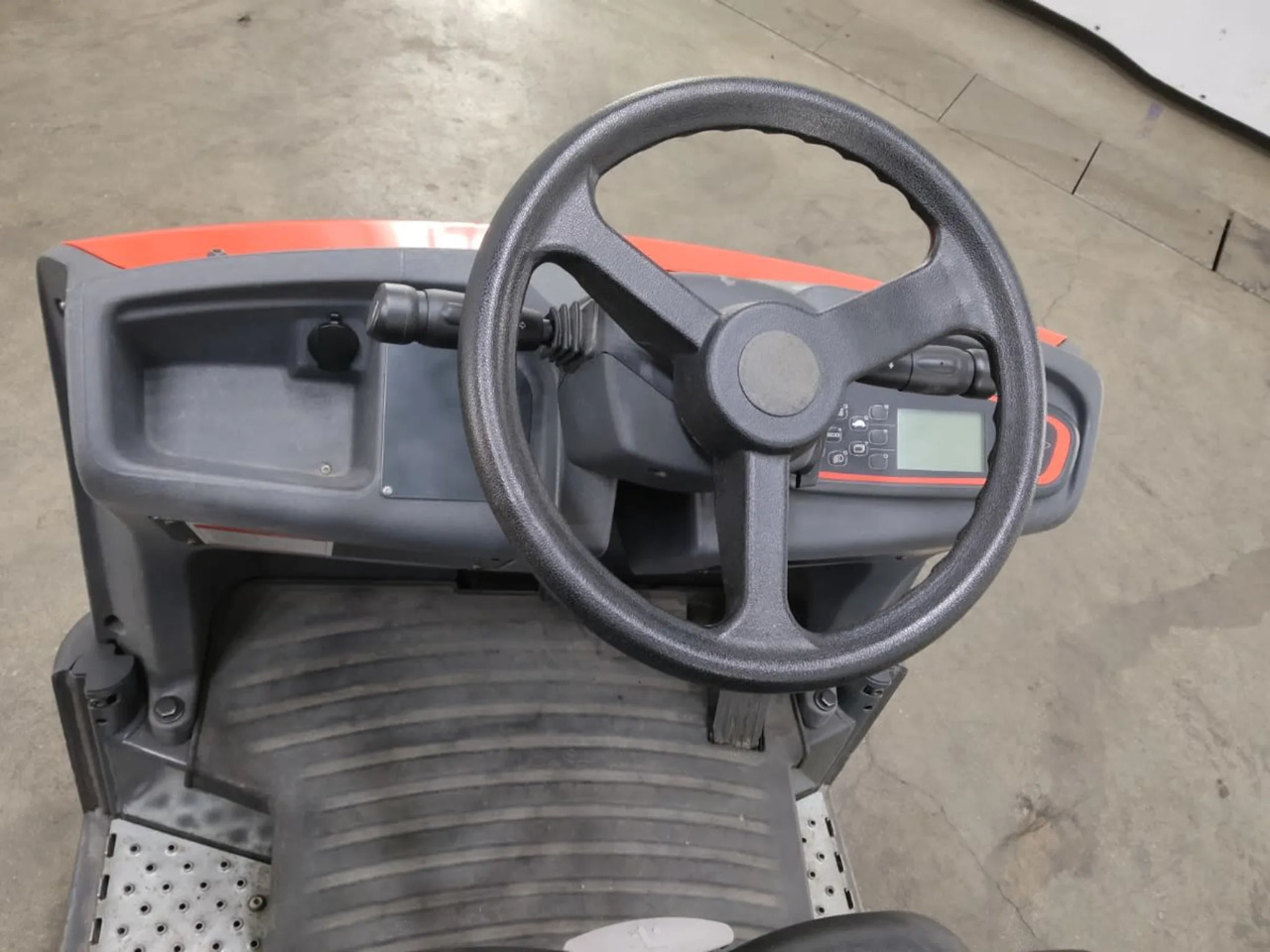 Linde P60 - Складські тягач: фото 3 Linde P60 - Складські тягач: фото 3