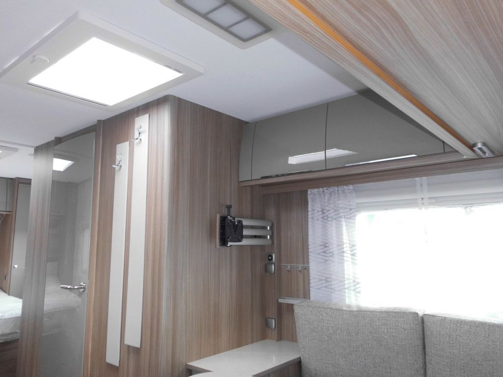 Новий Причіп дача Fendt Tendenza 560 SFDW 2000kg. Batterie 75Ah Vivara Fendt Tendenza 560 SFDW mit Extras %Lagerabverkauf%: фото 7