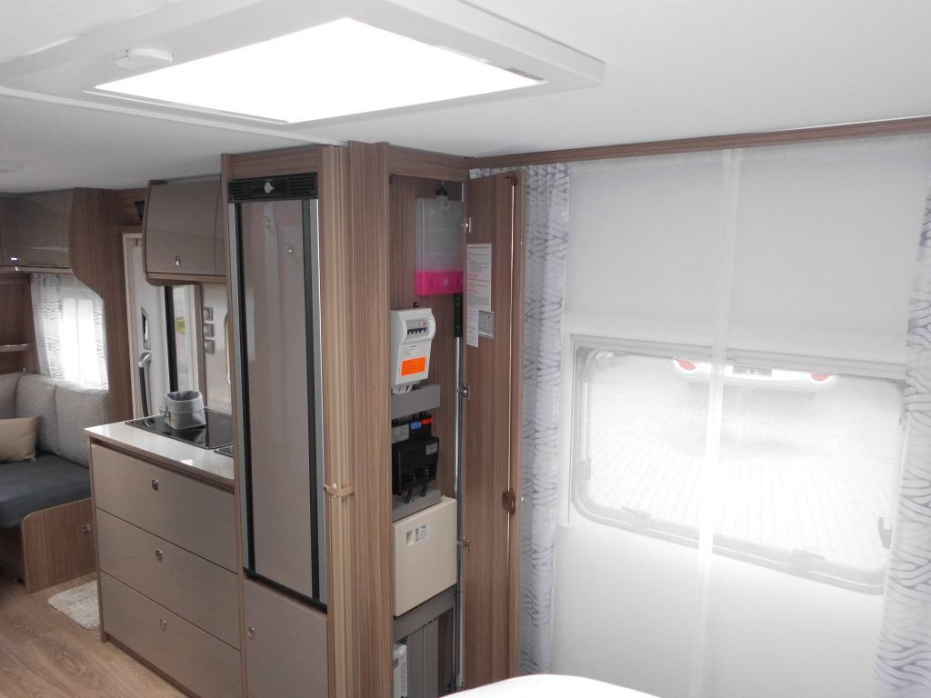 Новий Причіп дача Fendt Tendenza 560 SFDW 2000kg. Batterie 75Ah Vivara Fendt Tendenza 560 SFDW mit Extras %Lagerabverkauf%: фото 14