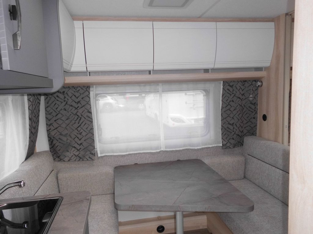 Hobby De Luxe 400 SFe 1500kg., Fahrradträger - Причіп дача: фото 5 Hobby De Luxe 400 SFe 1500kg., Fahrradträger - Причіп дача: фото 5