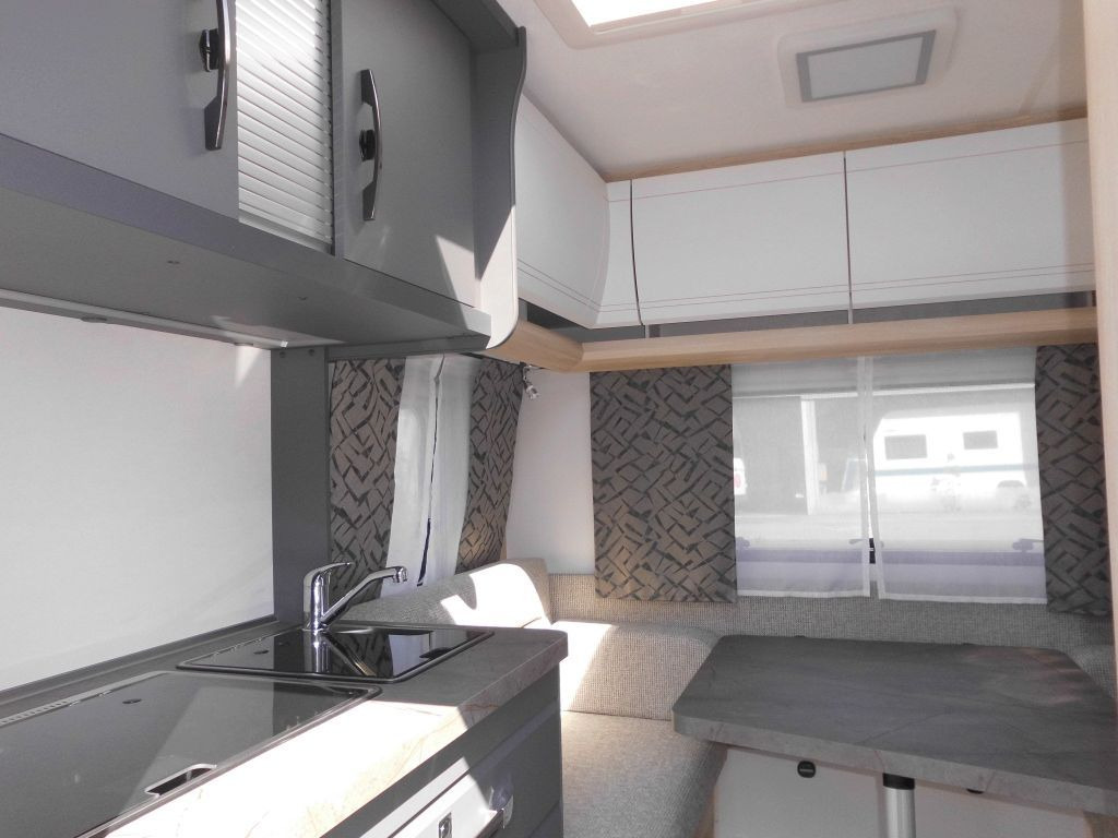 Hobby De Luxe 400 SFe 2025 1500kg. Hobby De Luxe 400 SFe Lagerabverkauf! - Причіп дача: фото 1 Hobby De Luxe 400 SFe 2025 1500kg. Hobby De Luxe 400 SFe Lagerabverkauf! - Причіп дача: фото 1