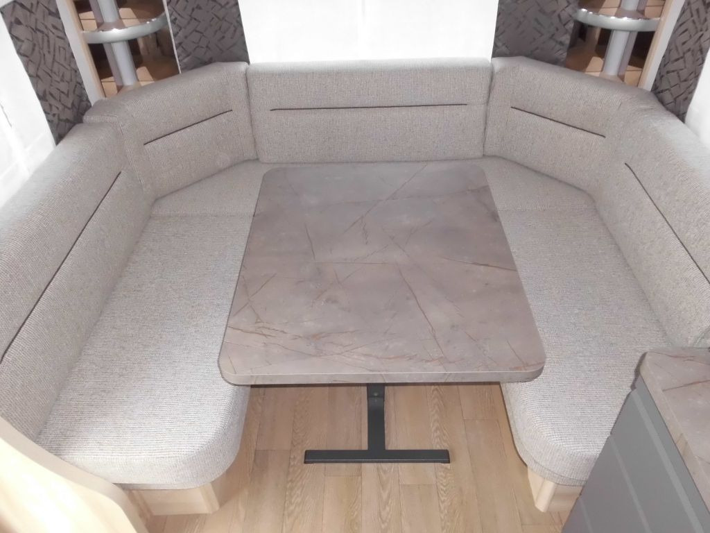 Hobby De Luxe 515 UHL mit Extras, Lagerabverkauf! - Причіп дача: фото 5 Hobby De Luxe 515 UHL mit Extras, Lagerabverkauf! - Причіп дача: фото 5