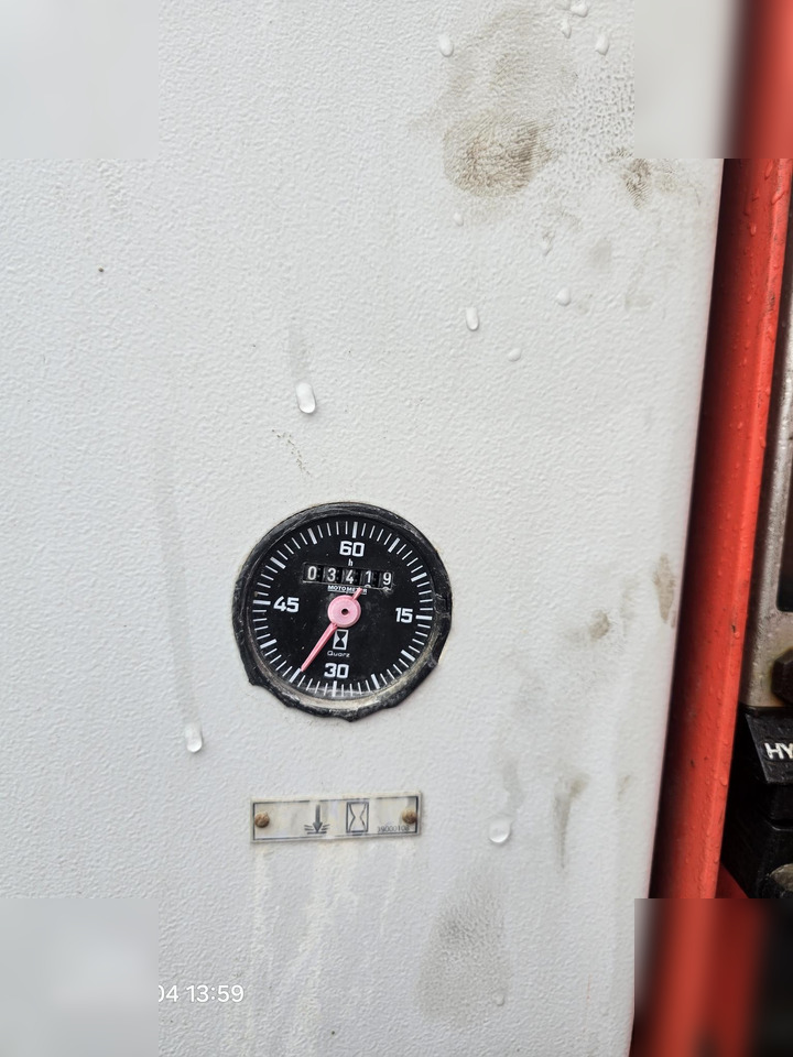 2010 SANDVIK DX700 - Бурова установка: фото 4 2010 SANDVIK DX700 - Бурова установка: фото 4