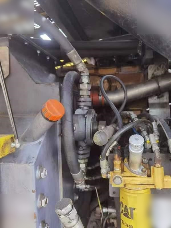 2011 ATLAS COPCO ROC L8-30 - Бурова установка: фото 2 2011 ATLAS COPCO ROC L8-30 - Бурова установка: фото 2