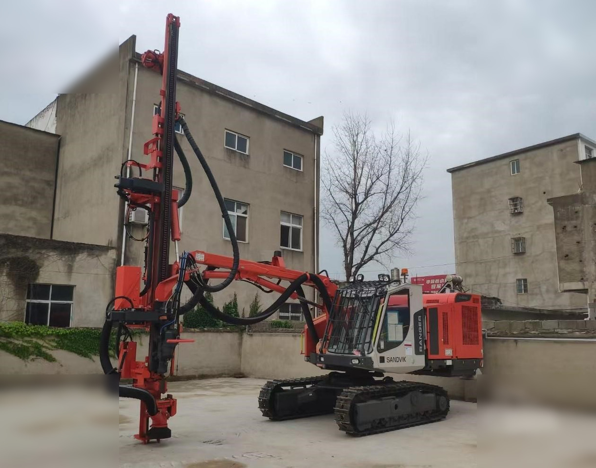 2023 SANDVIK DX800 - Бурова установка: фото 1 2023 SANDVIK DX800 - Бурова установка: фото 1