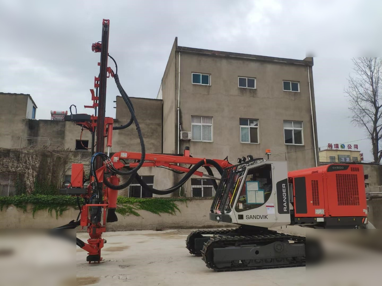 2023 SANDVIK DX800 - Бурова установка: фото 3 2023 SANDVIK DX800 - Бурова установка: фото 3
