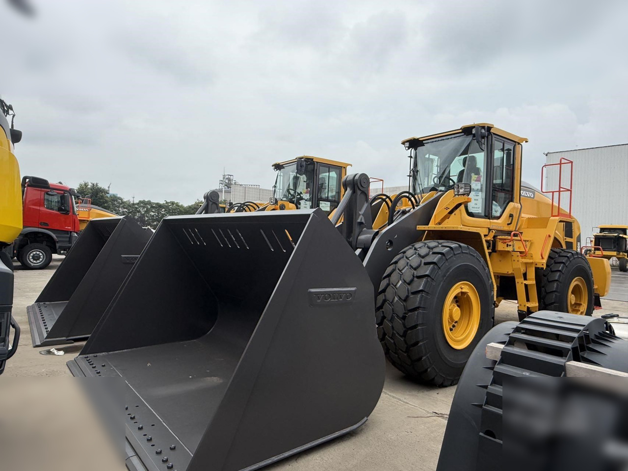 2025 VOLVO L180H - Колісний навантажувач: фото 1 2025 VOLVO L180H - Колісний навантажувач: фото 1