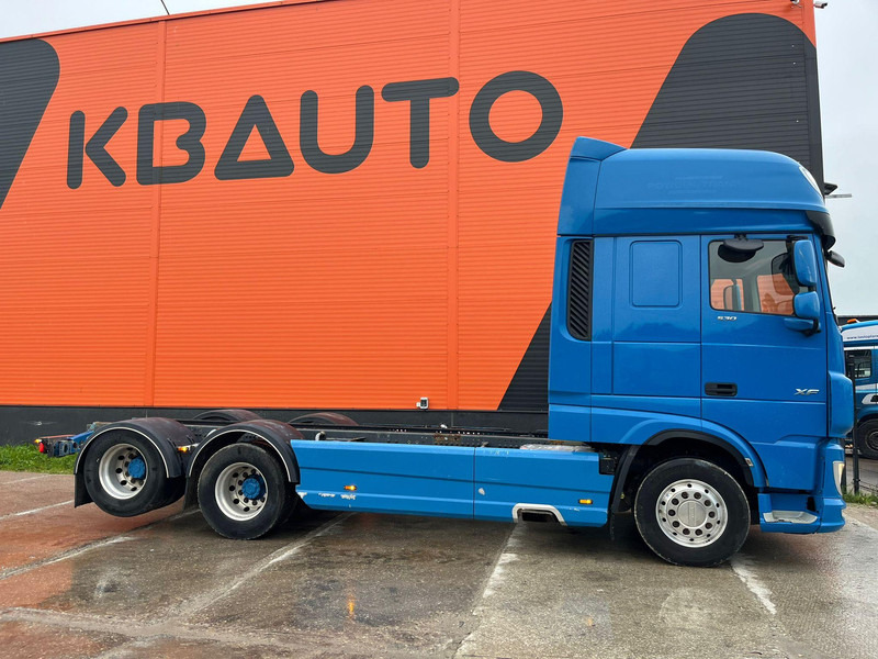 DAF XF 530 6x2 PTO / CHASSIS L=6074 mm - Вантажівка шасі: фото 4 DAF XF 530 6x2 PTO / CHASSIS L=6074 mm - Вантажівка шасі: фото 4