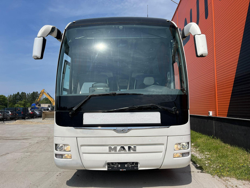 MAN R 08 Lion`s Coach EURO 6 / 59 SEATS / AC / AUXILIARY HEATING / WC / 2x FRIDGE - Туристичний автобус: фото 2 MAN R 08 Lion`s Coach EURO 6 / 59 SEATS / AC / AUXILIARY HEATING / WC / 2x FRIDGE - Туристичний автобус: фото 2