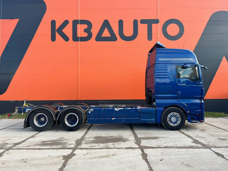 MAN TGX 33.560 6x4 CHASSIS L=6907 mm - Вантажівка шасі: фото 4 MAN TGX 33.560 6x4 CHASSIS L=6907 mm - Вантажівка шасі: фото 4
