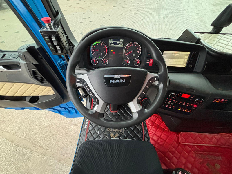 Самоскид вантажівка MAN TGX 35.480 8x4*4 BOX L=6900 mm: фото 17 Самоскид вантажівка MAN TGX 35.480 8x4*4 BOX L=6900 mm: фото 17