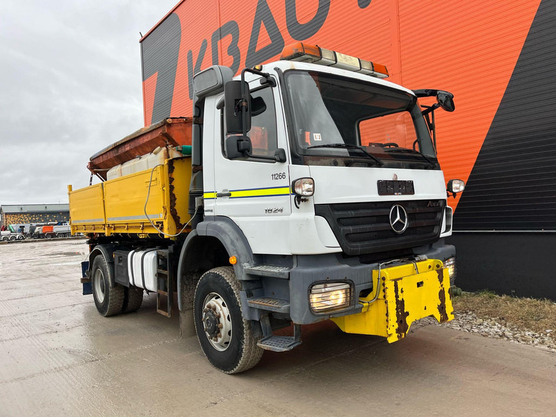 Mercedes-Benz Axor 1824 4x4 POSSIBLE TO BUY WITH SPREADER & FRONT PLOW - Самоскид вантажівка: фото 4 Mercedes-Benz Axor 1824 4x4 POSSIBLE TO BUY WITH SPREADER & FRONT PLOW - Самоскид вантажівка: фото 4