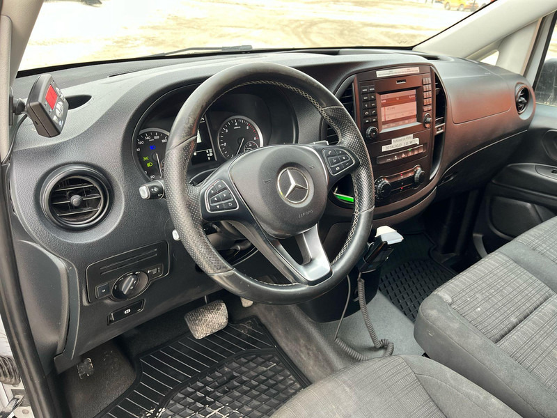 Interior photo 1: Фургон-рефрижератор Mercedes-Benz Vito 116 CDI NEOS 100