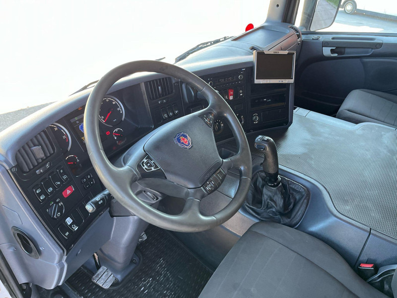 Вантажівка цистерна Для транспортування палива Scania P 320 4x2 TANK 11000 l / 2000 + 3000 + 3000 + 3000 l: фото 16