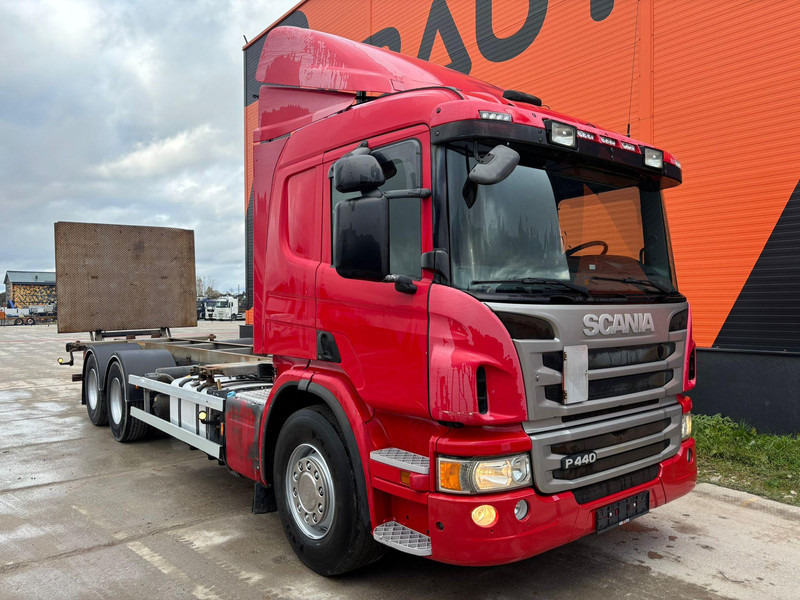 Scania P 440 6x2 FOR SALE AS CHASSIS / RETARDER / CHASSIS L=7741 mm - Вантажівка шасі: фото 4 Scania P 440 6x2 FOR SALE AS CHASSIS / RETARDER / CHASSIS L=7741 mm - Вантажівка шасі: фото 4