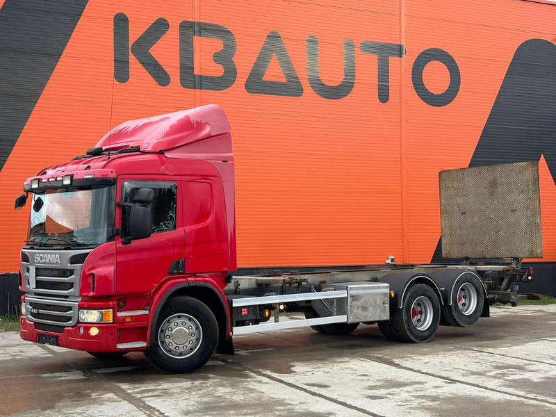 Scania P 440 6x2 RETARDER / CHASSIS L=7741 mm - Контейнеровоз/ Змінний кузов вантажівка: фото 1 Scania P 440 6x2 RETARDER / CHASSIS L=7741 mm - Контейнеровоз/ Змінний кузов вантажівка: фото 1