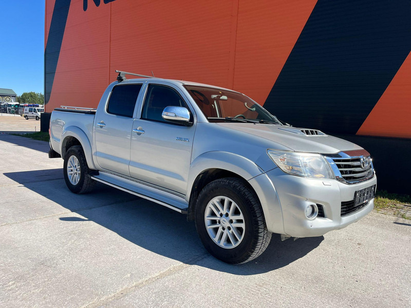Toyota Hilux 4x4 - Легковий автомобіль: фото 4 Toyota Hilux 4x4 - Легковий автомобіль: фото 4