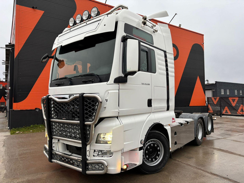 MAN TGX 28.500 6x2 XXL CAB / INTARDER / DOUBLE BOGIE - Тягач: фото 2 MAN TGX 28.500 6x2 XXL CAB / INTARDER / DOUBLE BOGIE - Тягач: фото 2