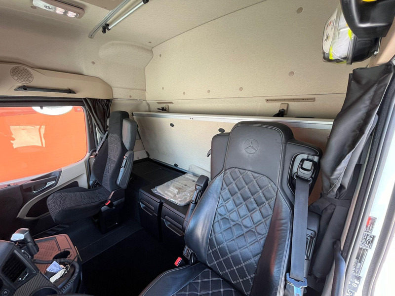 Тягач Mercedes-Benz Actros 2563 6x2 BIG SPACE / RETARDER: фото 17