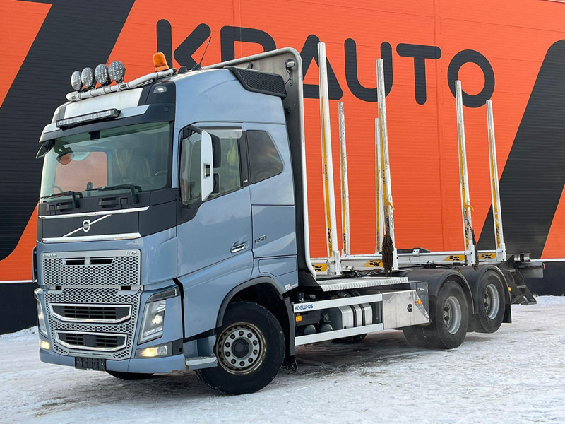 Volvo FH 16 650 6x4 TANDEM AXLE LIFT - Лісовоз, Вантажівка з маніпулятором: фото 1 Volvo FH 16 650 6x4 TANDEM AXLE LIFT - Лісовоз, Вантажівка з маніпулятором: фото 1