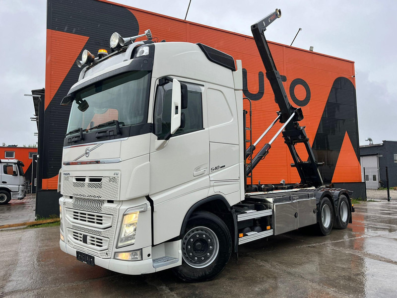 Volvo FH 540 6x4 HIAB 21 ton / L=5600 mm / RETARDER / TANDEM AXLE LIFT - Гаковий мультиліфт вантажівка: фото 2 Volvo FH 540 6x4 HIAB 21 ton / L=5600 mm / RETARDER / TANDEM AXLE LIFT - Гаковий мультиліфт вантажівка: фото 2