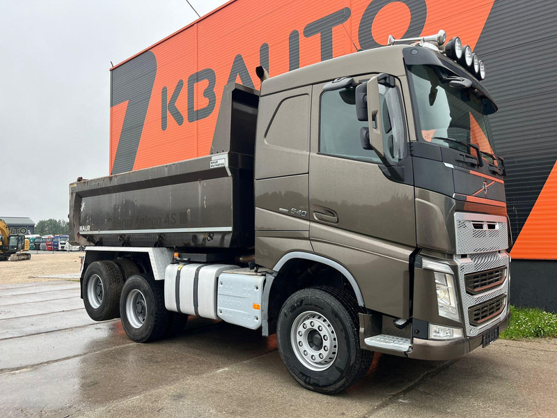 Volvo FH 540 6x4 RETARDER / TANDEM AXLE LIFT / BIG AXLES / BOX L=4487 mm - Самоскид вантажівка: фото 4 Volvo FH 540 6x4 RETARDER / TANDEM AXLE LIFT / BIG AXLES / BOX L=4487 mm - Самоскид вантажівка: фото 4