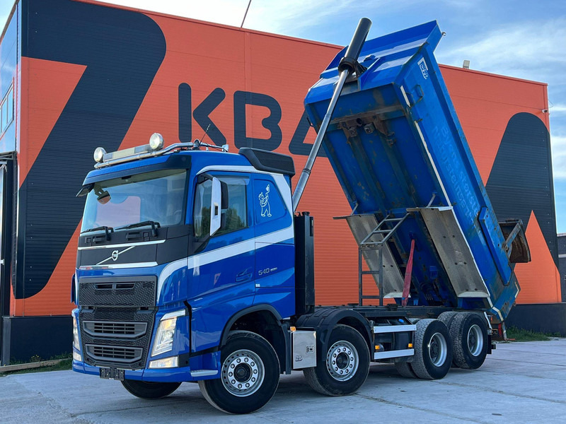 Volvo FH 540 8x4 TANDEM AXLE LIFT / BIG AXLES / BOX L=5712 mm - Самоскид вантажівка: фото 2 Volvo FH 540 8x4 TANDEM AXLE LIFT / BIG AXLES / BOX L=5712 mm - Самоскид вантажівка: фото 2