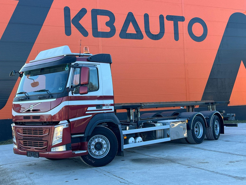 Volvo FM 330 6x2*4 ONLY 57587 km !!! / HYDRAULICS / CHASSIS L=7740 MM - Вантажівка шасі: фото 1 Volvo FM 330 6x2*4 ONLY 57587 km !!! / HYDRAULICS / CHASSIS L=7740 MM - Вантажівка шасі: фото 1