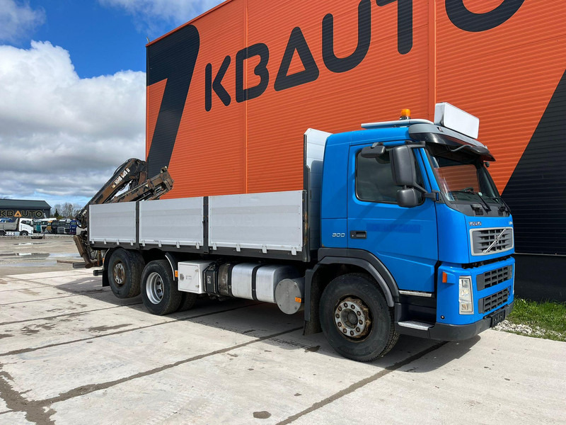 Volvo FM 9 300 6x2*4 HIAB 085D-3 / PLATFORM L=6320 mm - Бортова вантажівка/ Платформа, Вантажівка з маніпулятором: фото 4 Volvo FM 9 300 6x2*4 HIAB 085D-3 / PLATFORM L=6320 mm - Бортова вантажівка/ Платформа, Вантажівка з маніпулятором: фото 4