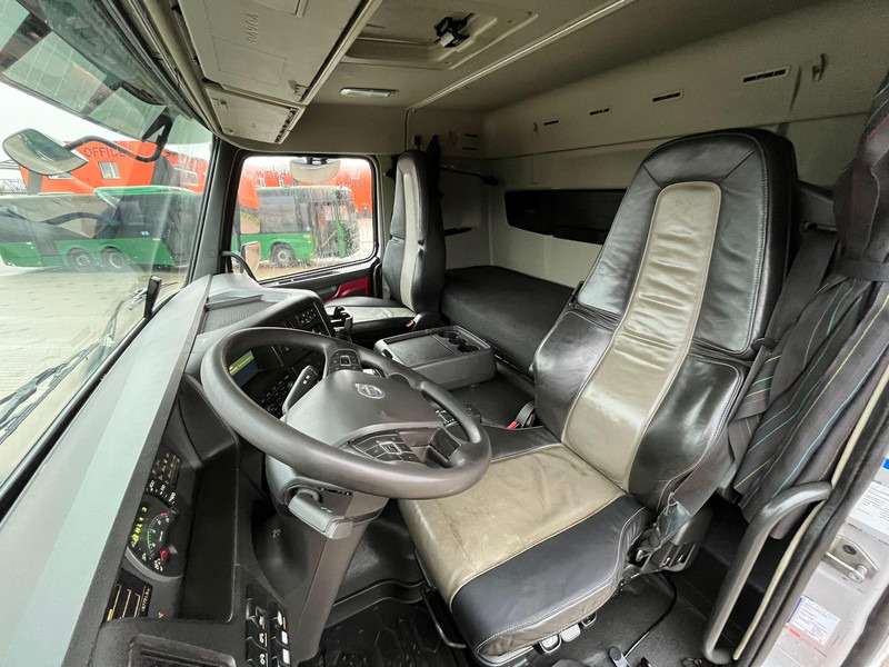 Автобетонозмішувач Volvo FMX 500 8x4 SARAKA HR-11 / 10 m3 + CHUTE 10 m / TANDEM AXLE LIFT: фото 18 Автобетонозмішувач Volvo FMX 500 8x4 SARAKA HR-11 / 10 m3 + CHUTE 10 m / TANDEM AXLE LIFT: фото 18