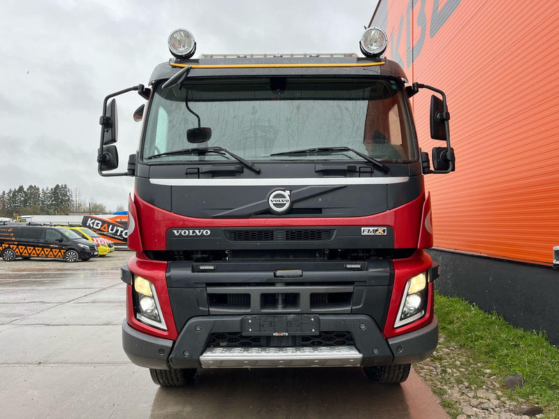 Volvo FMX 540 8x4 RETARDER / TANDEM AXLE LIFT / BIG AXLES / BOX L=5703 mm - Самоскид вантажівка: фото 3 Volvo FMX 540 8x4 RETARDER / TANDEM AXLE LIFT / BIG AXLES / BOX L=5703 mm - Самоскид вантажівка: фото 3