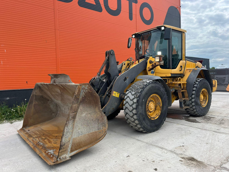 Volvo L 90 F 4x4 CENTRAL LUBRICATION / AC - Колісний навантажувач: фото 2 Volvo L 90 F 4x4 CENTRAL LUBRICATION / AC - Колісний навантажувач: фото 2
