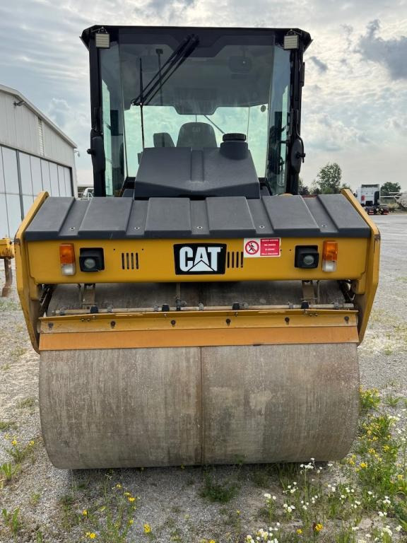 Caterpillar CD54B - Дорожній каток: фото 3 Caterpillar CD54B - Дорожній каток: фото 3