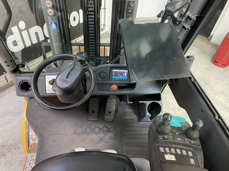 Jungheinrich TFG425s - Газовий навантажувач: фото 5 Jungheinrich TFG425s - Газовий навантажувач: фото 5