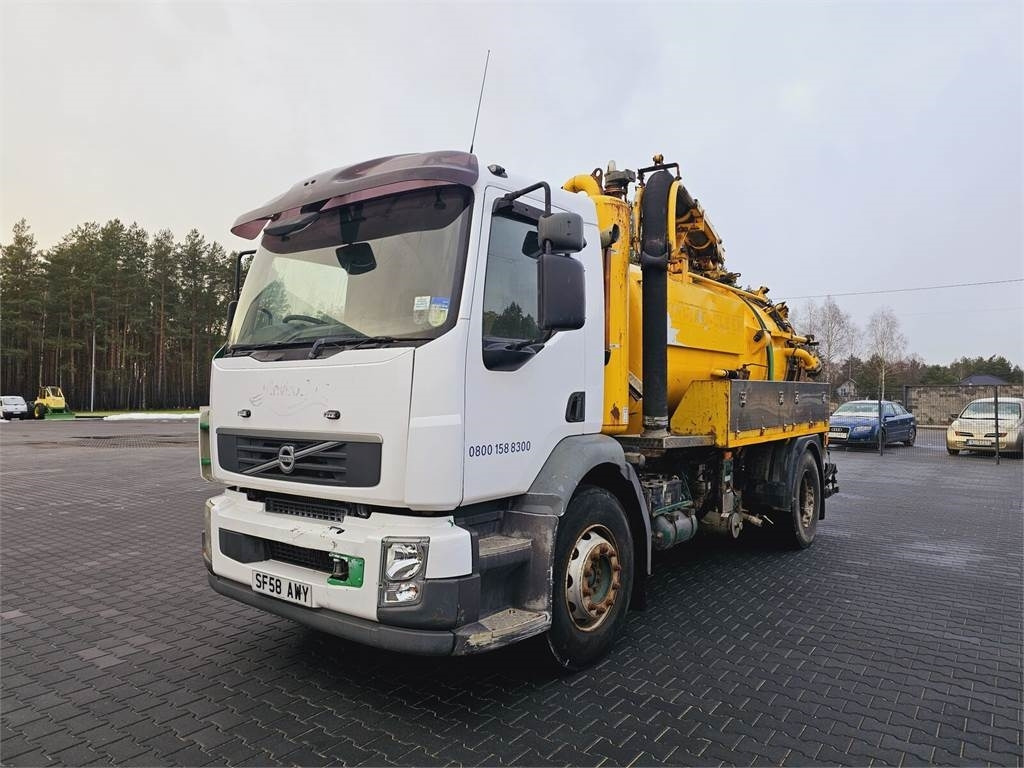 Volvo FULLER TANKERS 2008 WUKO for collecting liquid was  - Комунальна/ Спеціальна техніка: фото 3 Volvo FULLER TANKERS 2008 WUKO for collecting liquid was  - Комунальна/ Спеціальна техніка: фото 3