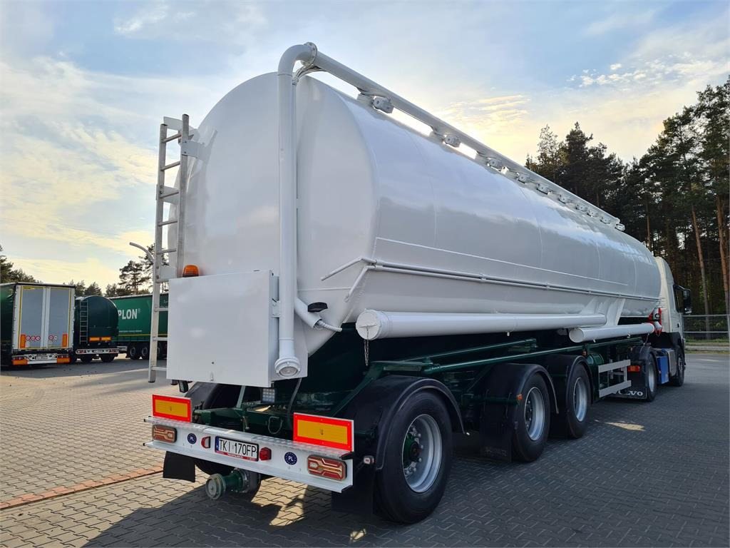 Lambrecht with suction WELGRO fodder, flour, wheat - Напівпричіп цистерна: фото 1 Lambrecht with suction WELGRO fodder, flour, wheat - Напівпричіп цистерна: фото 1