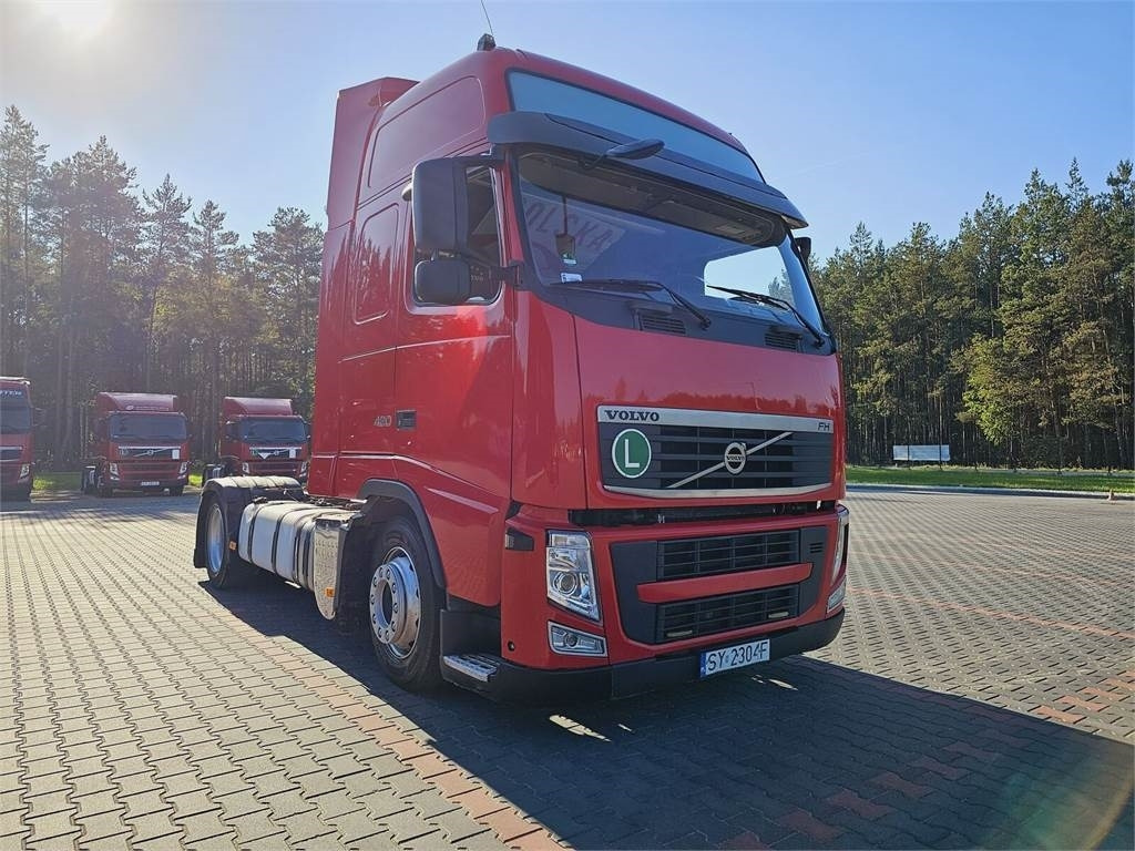 Volvo FH13 XXL MANUAL 420 EURO 5 2011 r MEGA LOW DECK - Тягач: фото 1 Volvo FH13 XXL MANUAL 420 EURO 5 2011 r MEGA LOW DECK - Тягач: фото 1