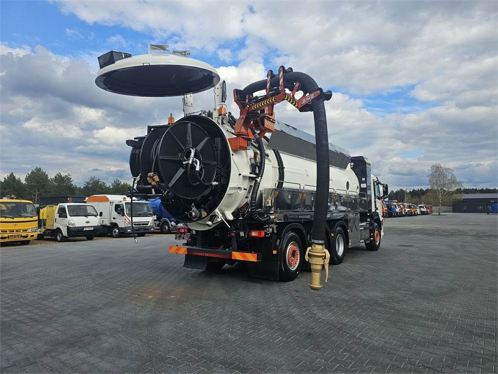Volvo WUKO ADR ROLBA FOR CLEANING CHANNELS COMBI  - Асенізатори: фото 1 Volvo WUKO ADR ROLBA FOR CLEANING CHANNELS COMBI  - Асенізатори: фото 1