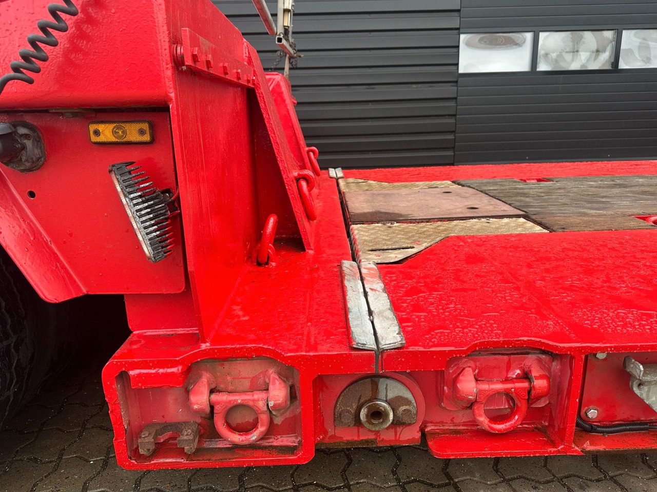 Faymonville 3 achs Tiefbett 300 mm Faymonville Megamax 3 achs Tiefbett 300 mm - Низькорамна платформа напівпричіп: фото 5 Faymonville 3 achs Tiefbett 300 mm Faymonville Megamax 3 achs Tiefbett 300 mm - Низькорамна платформа напівпричіп: фото 5